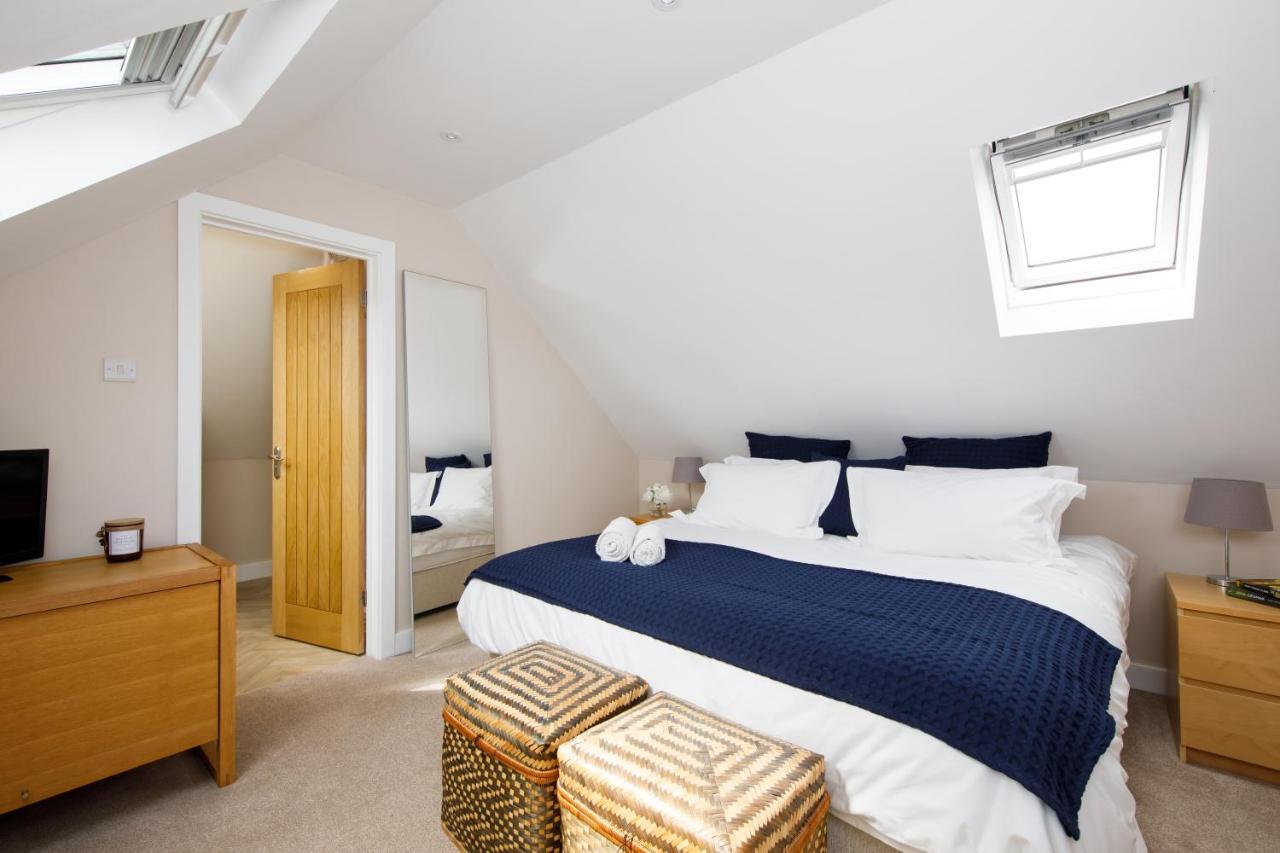 'Orchard Croft Lodge - Chichester', Book-Direct, New Home 1,367 Sq' Ft' , Can Sleep 8 On Request , Split & Link 'Super King' Size Beds, Free Wi-Fi, Sky Tv & Sky Sports, 9 - Minutes From West Wittering Beach, Very Quiet Location, Dog Friendly Екстер'єр фото